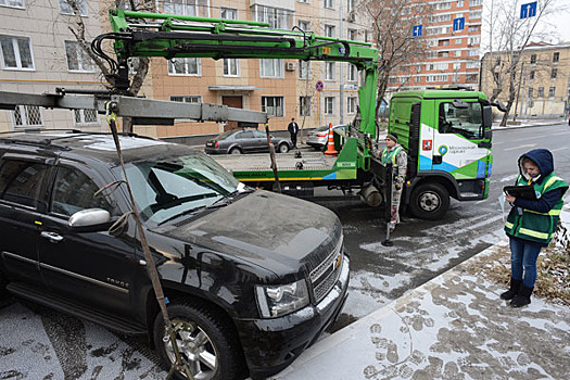 Путин ограничил принудительную эвакуацию машин