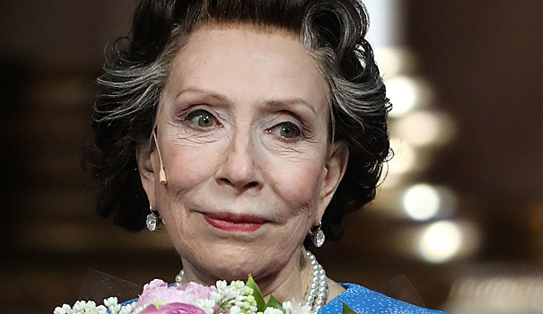 Зрительница спасла Чурикову от смерти