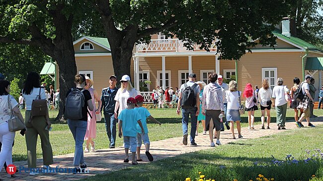 В «Тарханах» в 2025 году отреставрируют барский дом