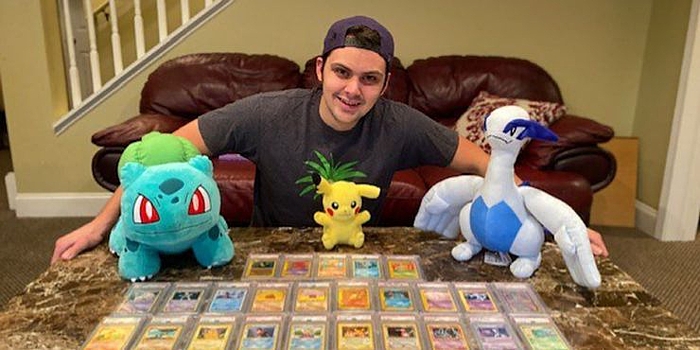 Студент оплатил обучение в медицинском колледже, продав редкие карточки Pokemon