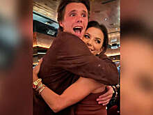 Виктория Бекхэм сняла младшего сына в объятиях Евы Лонгории