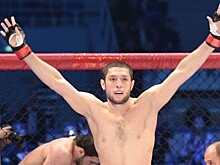 Алискеров нокаутировал бразильца Алвеса на турнире UFC в Абу‑Даби