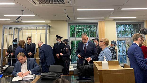 Суд признал экс-полковника МВД Захарченко виновным в получении миллиардных взяток