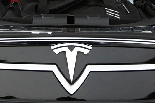 Tesla назвали ненадежной