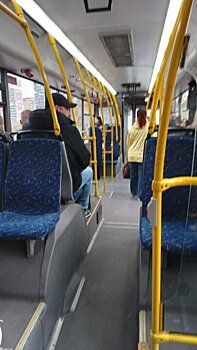 Симаков прокатился на 90-м автобусе и не обнаружил давки в салоне