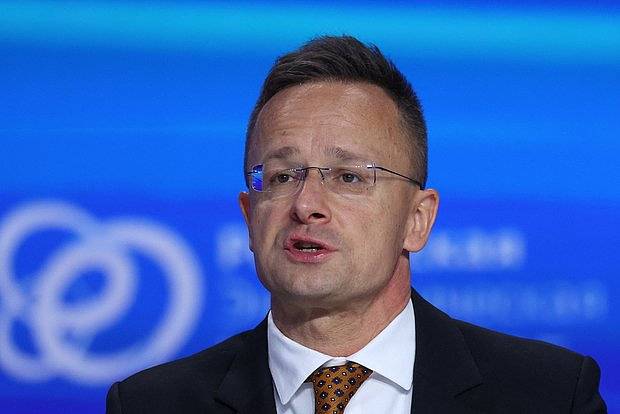 Сийярто обрушился с критикой на Рютте из-за слов об Украине