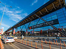 SHOT: в аэропорту Шереметьево у самолета перед вылетом оторвало часть хвоста