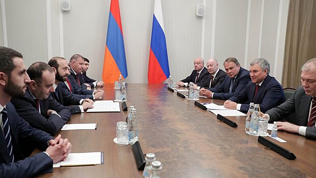 Володин и спикер парламента Армении обсудили ситуацию вокруг Карабаха