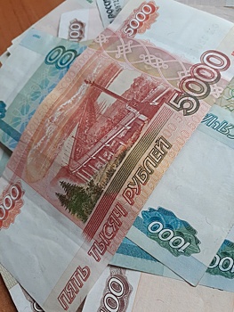 Начальник управления образования Троицкого района обвиняется в присвоении денег