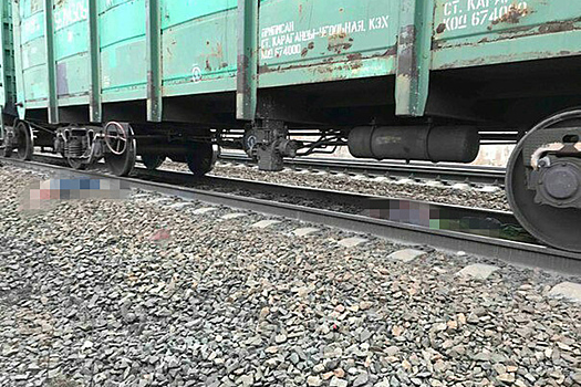 На ж/д перегоне Утяк-Курган поезд переехал мужчину пополам