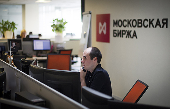 Московская биржа открылась разнонаправленно