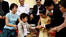 В Таиланде поженили 6-летних брата и сестру