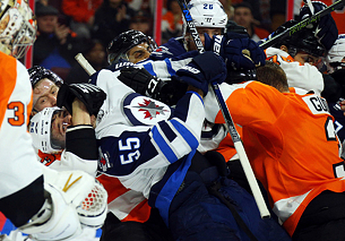 Евгений Кузнецов стал первой звездой дня в НХЛ
