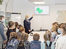 Омский НПЗ провел открытый урок по экологии для школьников