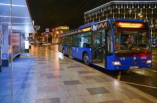 Почти 500 тысяч пассажиров воспользовались ночными автобусами и трамваями