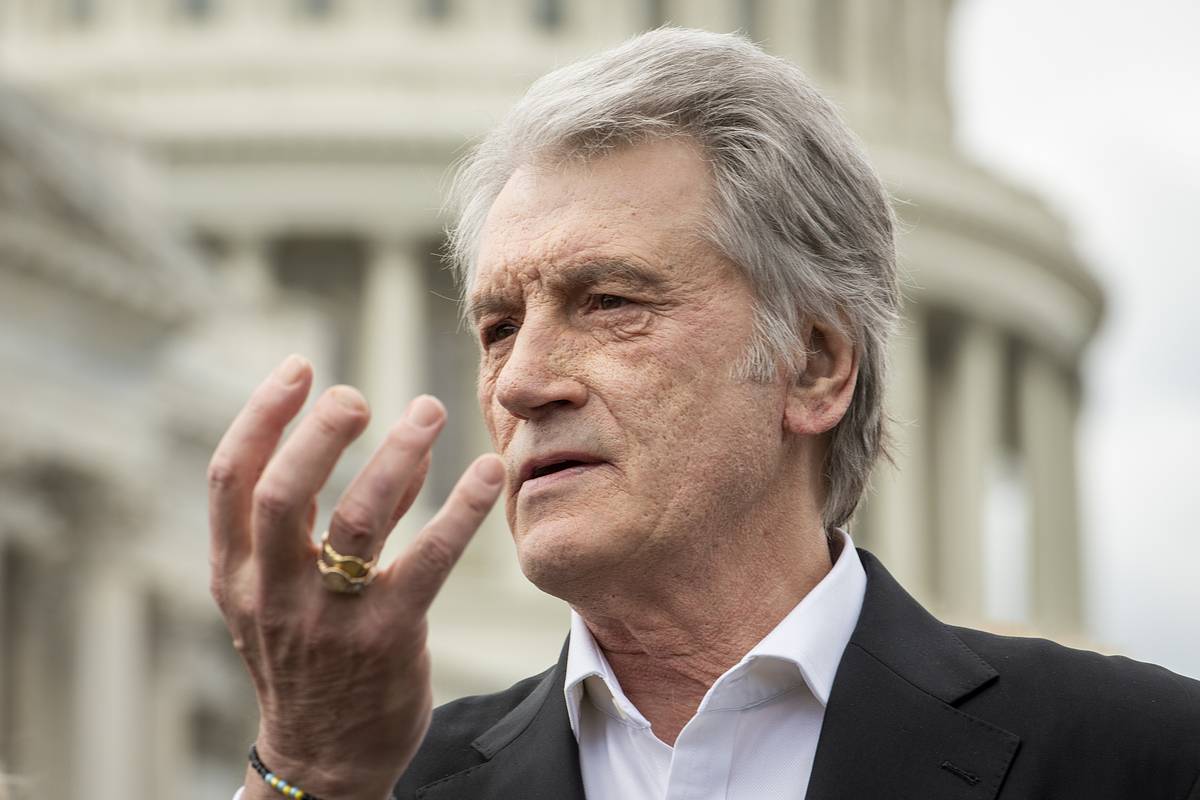 Бывший президент Украины обратился к Орбану со словами остановись