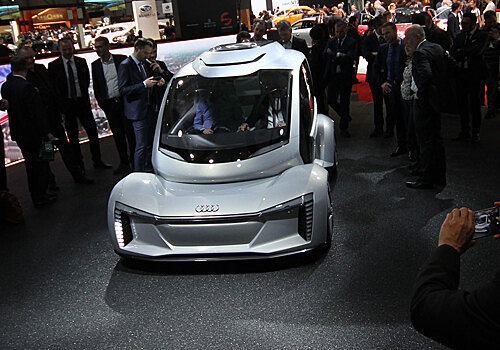 Летающее авто Italdesign и Airbus стилизовали под Audi