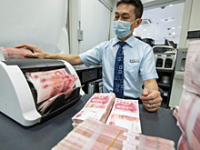 Юань обогнал доллар на российских торгах