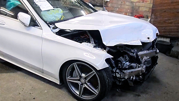 Гений ремонта - вот как восстановил разбитый Mercedes после серьезной аварии