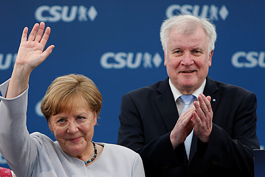 Глава МВД ФРГ предъявит Меркель ультиматум по вопросу миграции