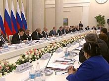 Путин попросил шепнуть ему на ухо, кто из федеральных СМИ считает неинтересной национальную тему