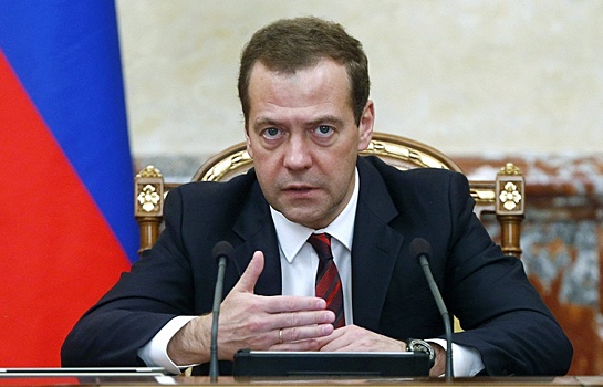 Медведев заявил об исполнении антикризисного плана