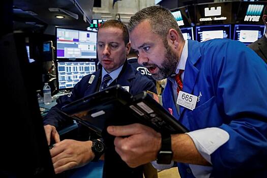 Биржи Европы незначительно колеблются