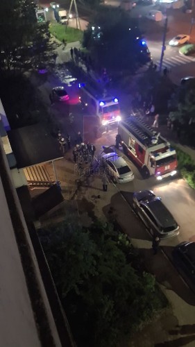 Жильцов девятиэтажки в Краснодаре средь ночи вывели на улицу
