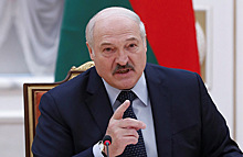 Лукашенко приглашает иностранцев прививаться в Белоруссии. Но не бесплатно