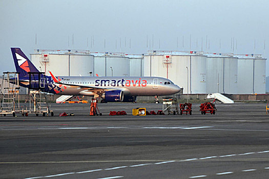 Еще одна российская авиакомпания приостановила полеты за границу