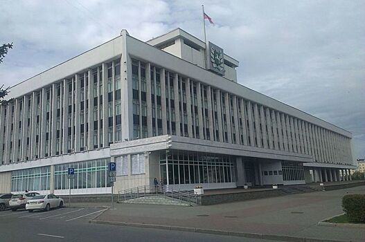 Томские депутаты ходатайствуют о награждении 90-летнего коллеги