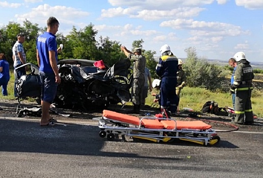 Семья из четырех человек пострадала в ДТП в Волгоградской области