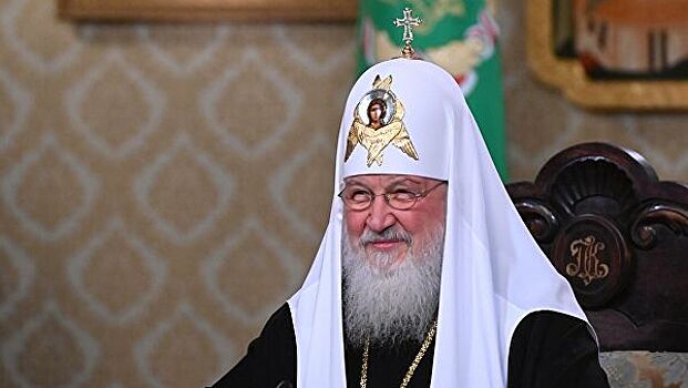 Патриарх Кирилл призвал духовенство "быть рядом" с интеллигенцией