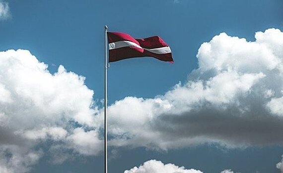 Латвия прекратит выдавать визы россиянам