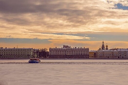 «Меридиан» опубликовал онлайн-экскурсию «Первая площадь Санкт-Петербурга»