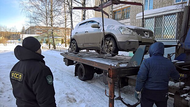 Почти 12,5 тыс. москвичей с долгами по кредитам ограничены в выезде из России в этом году