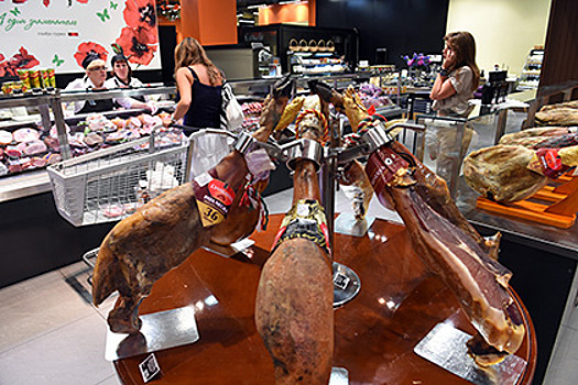 В Национальной мясной ассоциации напомнили об отсутствии запрета на ввоз хамона