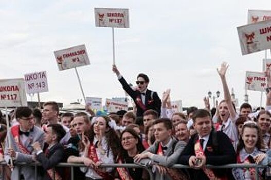 За порогом школы. Имеют ли право не принимать в 10-й класс?