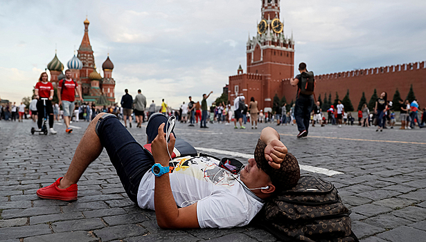 Почему обвалился рынок недвижимости в Москве