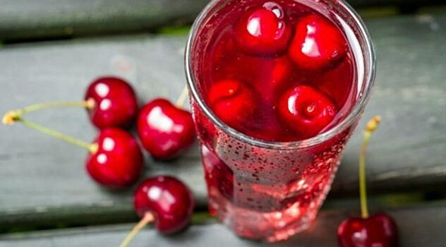 Ученые: вишневый сок помогает бороться с гипертонией