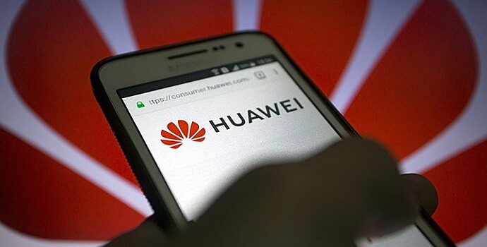 Huawei запретили использовать SD-карты