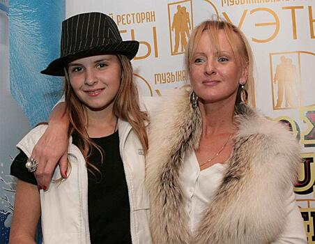 Певица Светлана Лазарева трогательно поздравила дочь с 23-летием