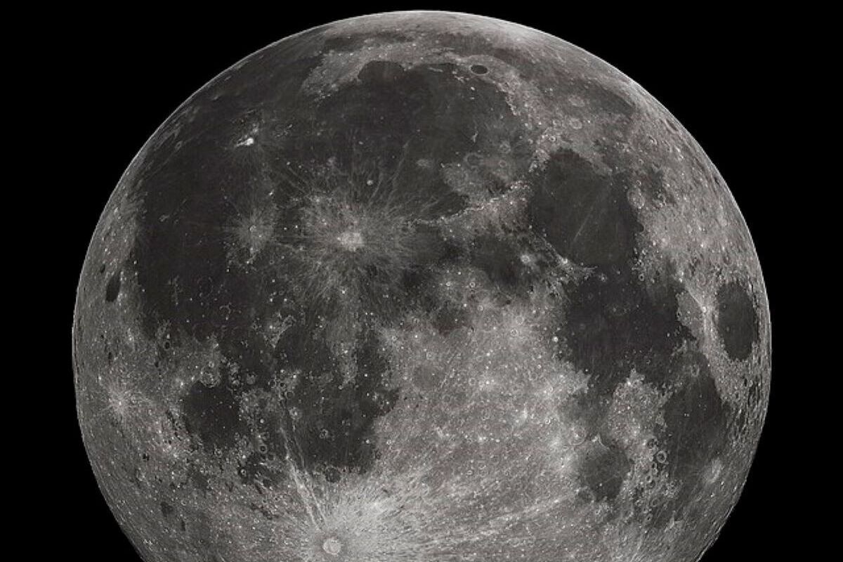 Убийца городов: опубликована пугающая информация о направляющемся к Луне астероиде