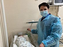 В Новосибирске отдел опеки отдал бабушке малыша, которого мать кинула в мусорный бак