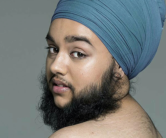 В Британии девушка с бородой в 15 сантиметров стала рекордсменом Гиннесса. Внешний облик каждого человека — по своему уникален. Но встречаются люди обладающие очень необычными особенностями наружности. Женщины с необычной внешностью — в нашей фотогалерее
