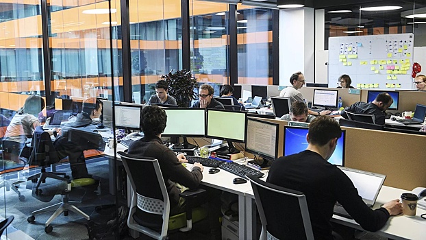 Россиянам объяснили, что положено работающим 23 февраля