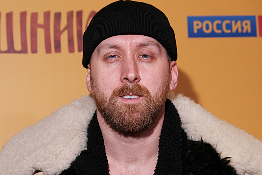 «Я удаленно построил дом»: актер Якушев рассказал о своей необычной жизни