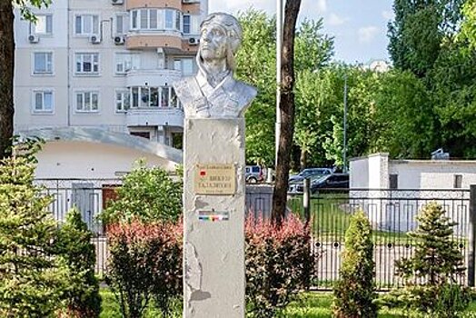 Памятник военному летчику Виктору Талалихину отремонтируют в столице