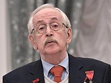 Василию Ливанову удалили тромб