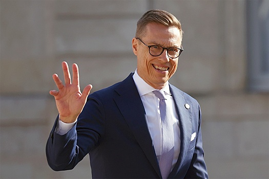 Стубб предложил посетить сауну, чтобы договориться о Гренландии с США